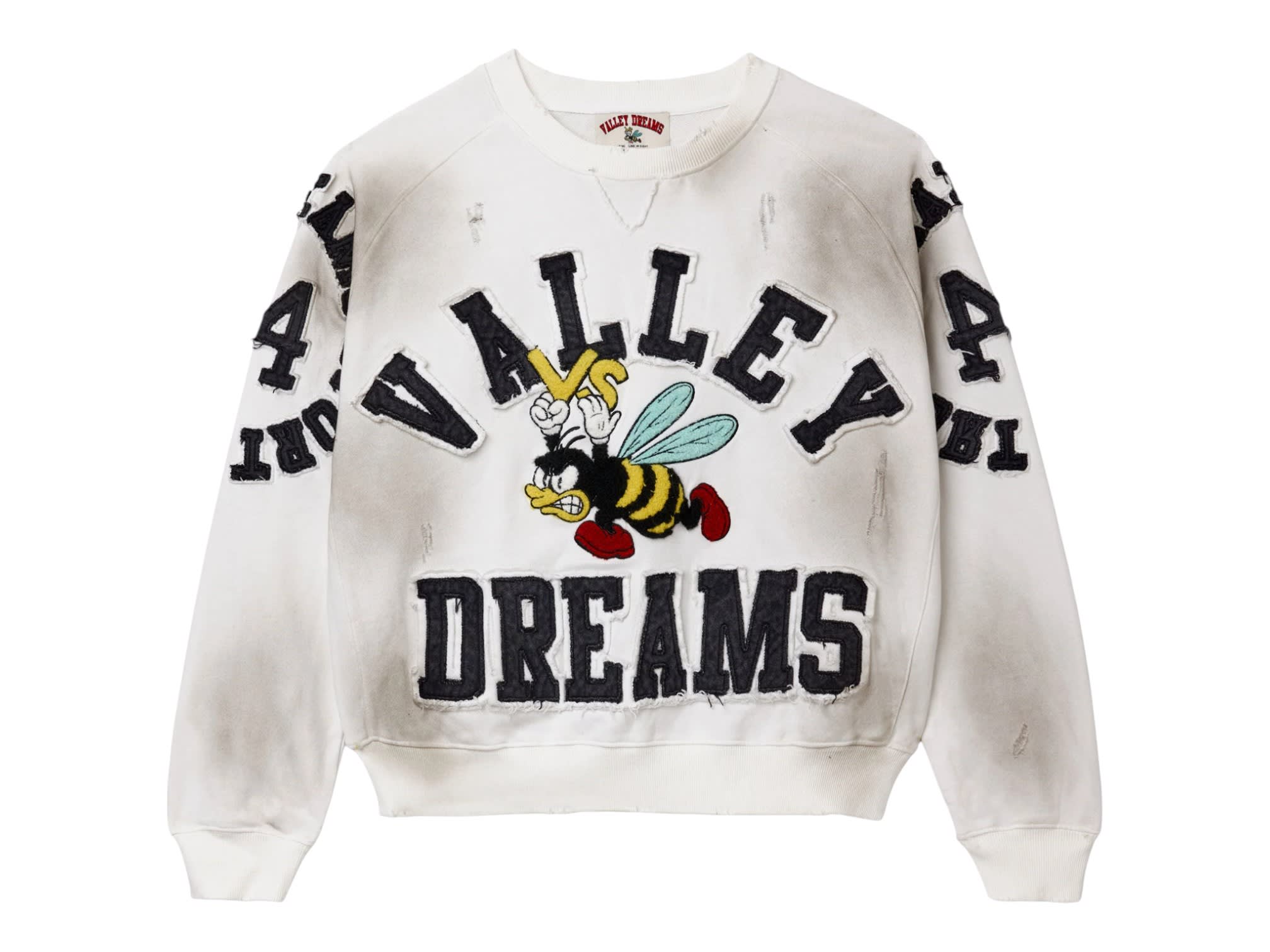 https://res.cloudinary.com/dlqdbsx2k/image/upload/v1770080992/2510_VALLEY-DREAMS_VS-BEE_LS-CREWNECK-KNIT_DIRTY-WHT_001_raq1eu.jpg