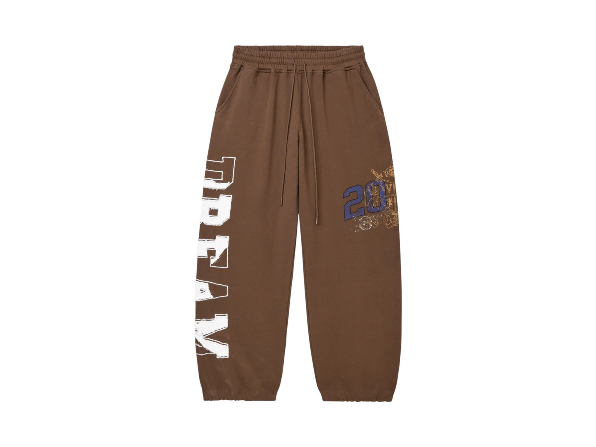 https://res.cloudinary.com/dlqdbsx2k/image/upload/v1790022982/2602_VALLEY-DREAMS_DREAM-WORDMARK_SWEATPANT_BRWN_001_e6nlog.jpg
