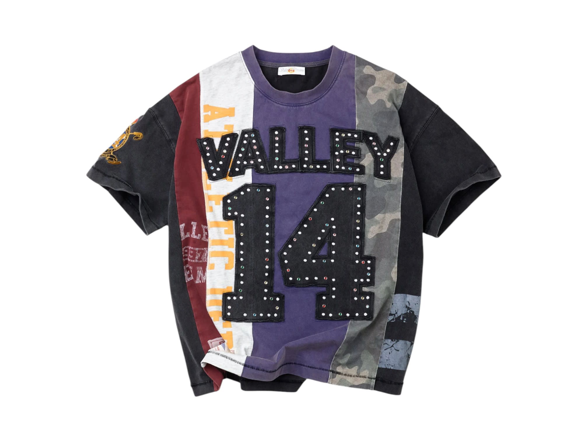 https://res.cloudinary.com/dlqdbsx2k/image/upload/v1788886120/2603_VALE-DREAMS_VALLEY14_SS-TEE_PATCHWORK_LD-001_pxketl.jpg