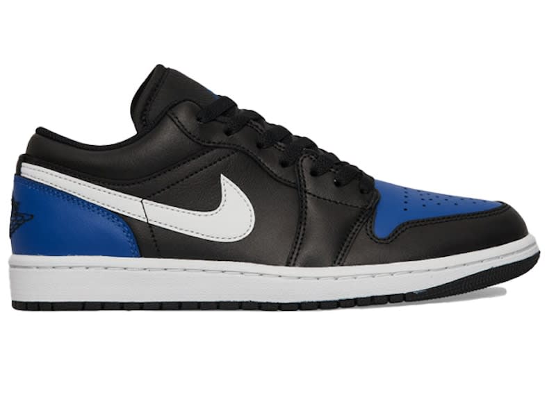 https://res.cloudinary.com/dlqdbsx2k/image/upload/v1735319187/Air-Jordan-1-Low-Black-Royal-Toe_rgxfyg.jpg