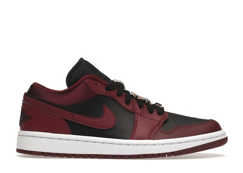 https://res.cloudinary.com/dlqdbsx2k/image/upload/v1742097338/Air-Jordan-1-Low-Dark-Beetroot-Black-W-Product_am9agf.jpg
