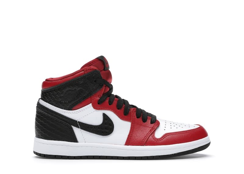 https://res.cloudinary.com/dlqdbsx2k/image/upload/v1774655615/Air-Jordan-1-Retro-High-Satin-Snake-Chicago-PS-Product_bmwnai.jpg