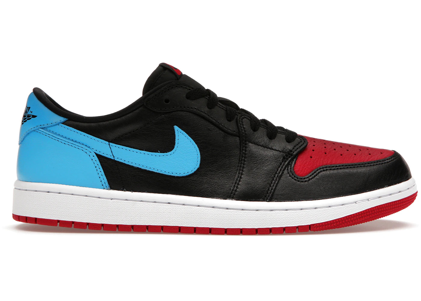 https://images.stockx.com/images/Air-Jordan-1-Retro-Low-OG-UNC-to-Chicago-Womens-Product.jpg?fit=fill&bg=FFFFFF&w=700&h=500&fm=webp&auto=compress&q=90&dpr=2&trim=color&updated_at=1738193358