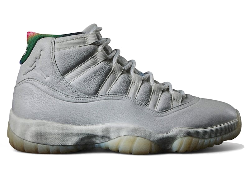 https://res.cloudinary.com/dlqdbsx2k/image/upload/v1764138014/Air-Jordan-11-Retro-Sail-Off-White_iky1gr.jpg