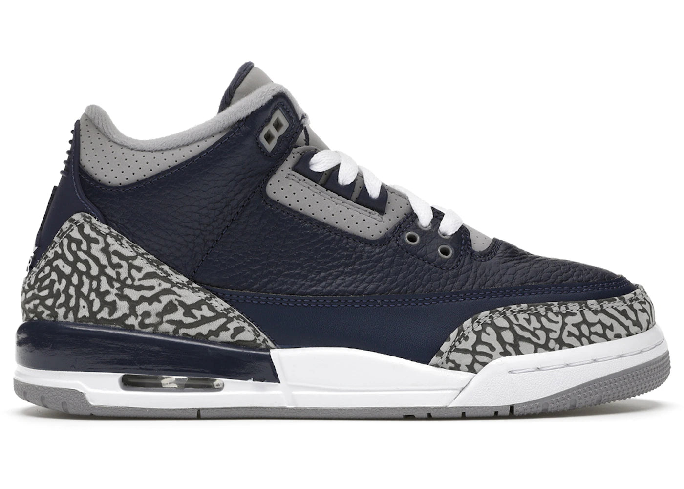https://images.stockx.com/images/Air-Jordan-3-Retro-Georgetown-2021-GS-Product.jpg?fit=fill&bg=FFFFFF&w=700&h=500&fm=webp&auto=compress&q=90&dpr=2&trim=color&updated_at=1738193358