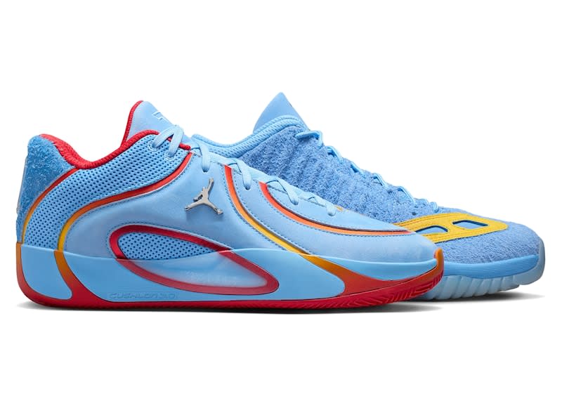 https://res.cloudinary.com/dlqdbsx2k/image/upload/v1763748185/Air-Jordan-tatum-4-and-air-jordan-11-retro-low-ie-jayson-tatum-world-tour-pack_ukut18.jpg