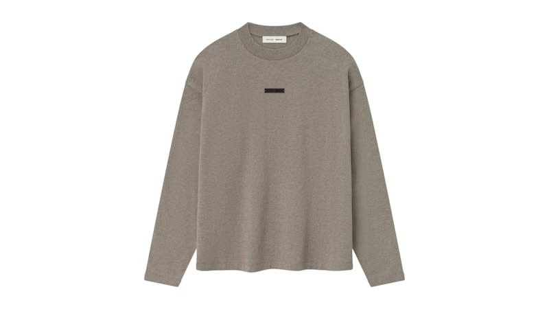 https://res.cloudinary.com/dlqdbsx2k/image/upload/v1768508754/Fear-of-God-Essentials-Classic-Long-Sleeve-Tee-FW25-Homestead-Heather_bnyiqj.jpg