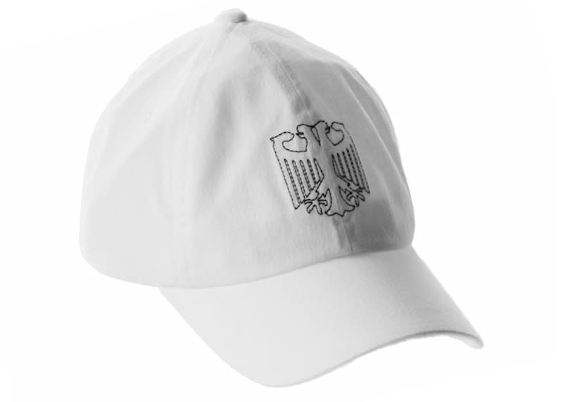 https://res.cloudinary.com/dlqdbsx2k/image/upload/v1776643949/Kanye-West-VULTURES-Korea-Exclusive-Hat-White_dcek7o.jpg