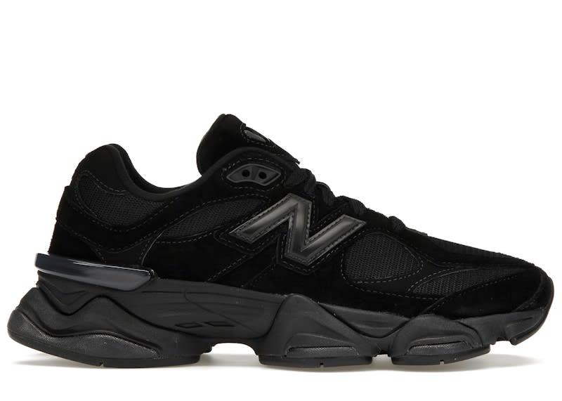 https://res.cloudinary.com/dlqdbsx2k/image/upload/v1772134744/New-Balance-9060-Triple-Black-Product_cyrldz.jpg