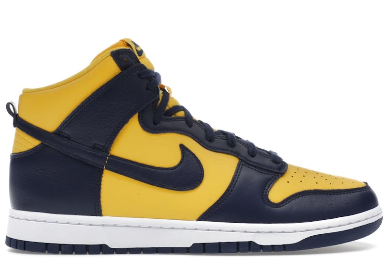 https://res.cloudinary.com/dlqdbsx2k/image/upload/v1756146796/Nike-Dunk-High-Michigan-2025-Product_omrlrm.jpg