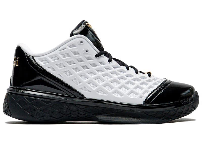 https://res.cloudinary.com/dlqdbsx2k/image/upload/v1778004999/Nike-Kobe-3-Low-Protro-Mambacita_jm7emv.jpg