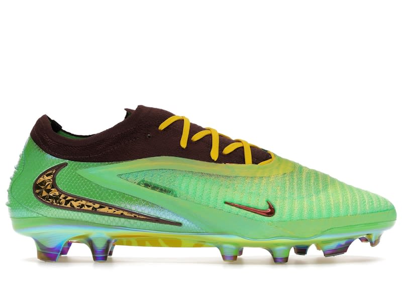 https://res.cloudinary.com/dlqdbsx2k/image/upload/v1784928567/Nike-Phantom-6-Low-Elite-FG-SE-Travis-Scott-Product_lpxorv.jpg