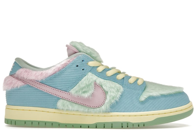 https://res.cloudinary.com/dlqdbsx2k/image/upload/v1736472452/Nike-SB-Dunk-Low-Verdy-Visty-Product_d9i4a8.jpg