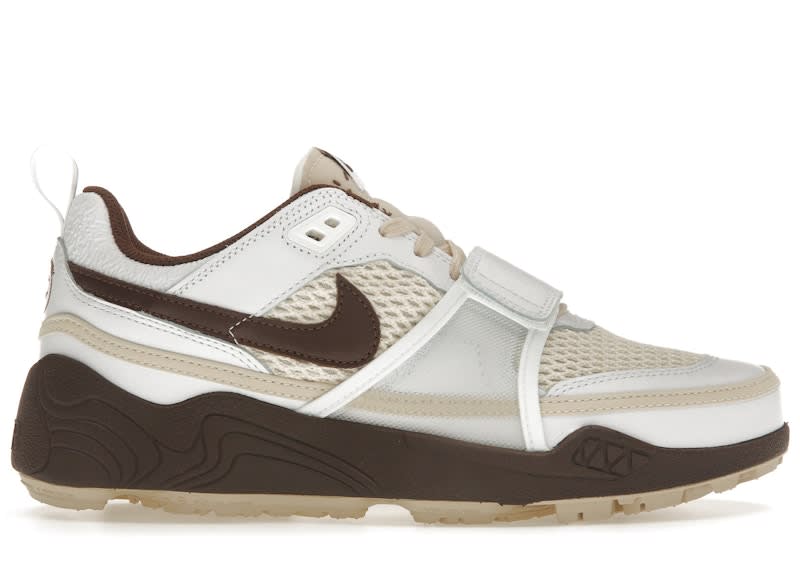 https://res.cloudinary.com/dlqdbsx2k/image/upload/v1739308544/Nike-Zoom-Field-Jaxx-Travis-Scott-Light-Chocolate-Product_c5npjd.jpg