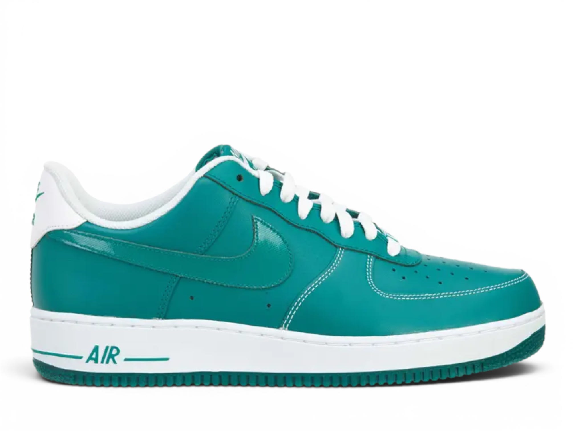 https://res.cloudinary.com/dlqdbsx2k/image/upload/v1779421545/Nike_Air_Force_1_Low_Lush_Teal_2012_rjrd6a.jpg