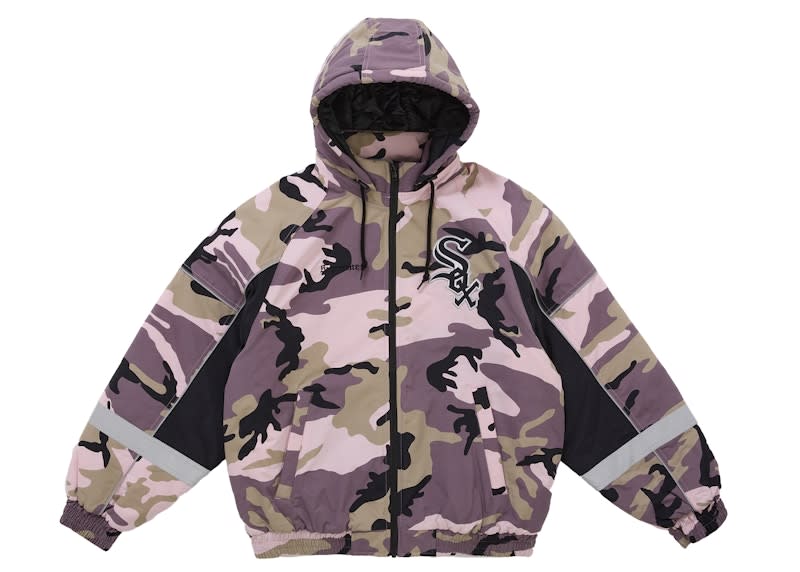 https://res.cloudinary.com/dlqdbsx2k/image/upload/v1767412286/Supreme-Chicago-White-Sox-Stadium-Jacket-Pink-Camo-Product_jrm2ng.jpg