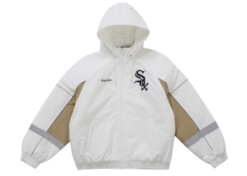 https://res.cloudinary.com/dlqdbsx2k/image/upload/v1767412208/Supreme-Chicago-White-Sox-Stadium-Jacket-White-Product_iestu0.jpg