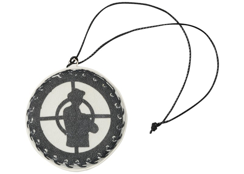 https://res.cloudinary.com/dlqdbsx2k/image/upload/v1776728224/Supreme-UNDERCOVERPublic-Enemy-Medallion-Pouch-Black_pconqk.jpg