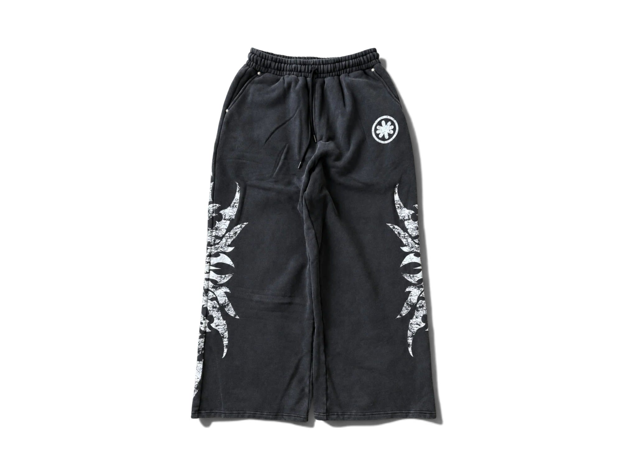 https://res.cloudinary.com/dlqdbsx2k/image/upload/v1790537810/VINTAGE_GRUNGE_SWEATPANT_BLACK_-1_jihweu.jpg