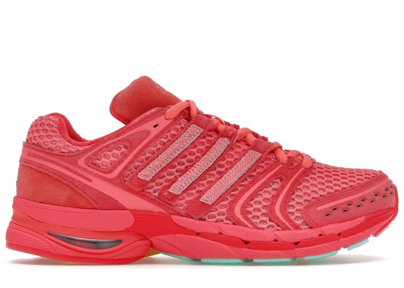 https://res.cloudinary.com/dlqdbsx2k/image/upload/v1775830437/adidas-Adistar-Control-5-Unheardof-Pork-Chop-Piggy-Runner-20-Steve-O-Product_a9l4ns.jpg