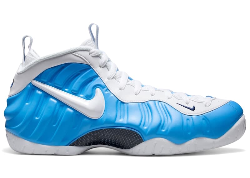 https://res.cloudinary.com/dlqdbsx2k/image/upload/v1774482185/nike-air-foamposite-Pro-University-blue-2026_uwf1cp.jpg