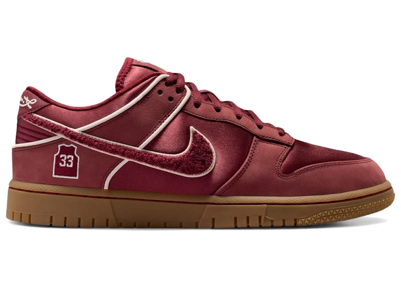 https://res.cloudinary.com/dlqdbsx2k/image/upload/v1783804811/nike-dunk-low-protro-kobe-bryant-lower-merion-away_rl6mgn.jpg